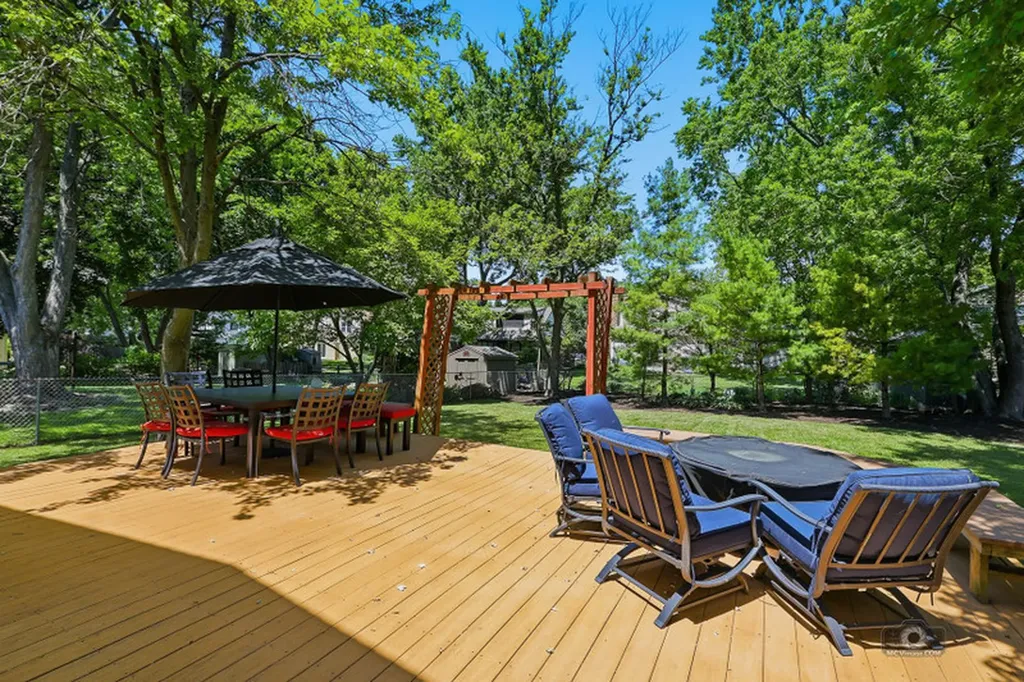 619 East Bauer Road Naperville IL 60563
