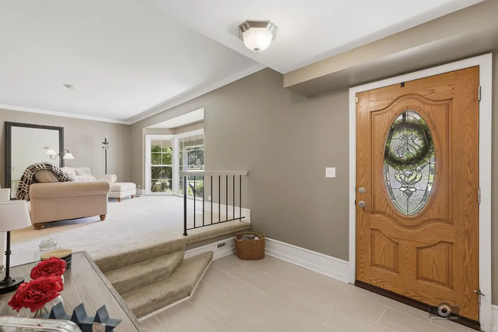 619 East Bauer Road Naperville IL 60563