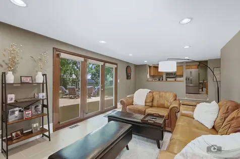 619 East Bauer Road Naperville IL 60563