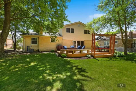 619 East Bauer Road Naperville IL 60563