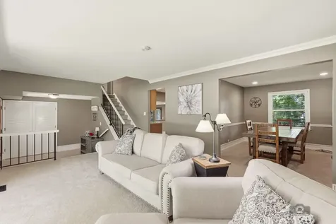 619 East Bauer Road Naperville IL 60563