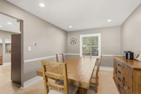 619 East Bauer Road Naperville IL 60563