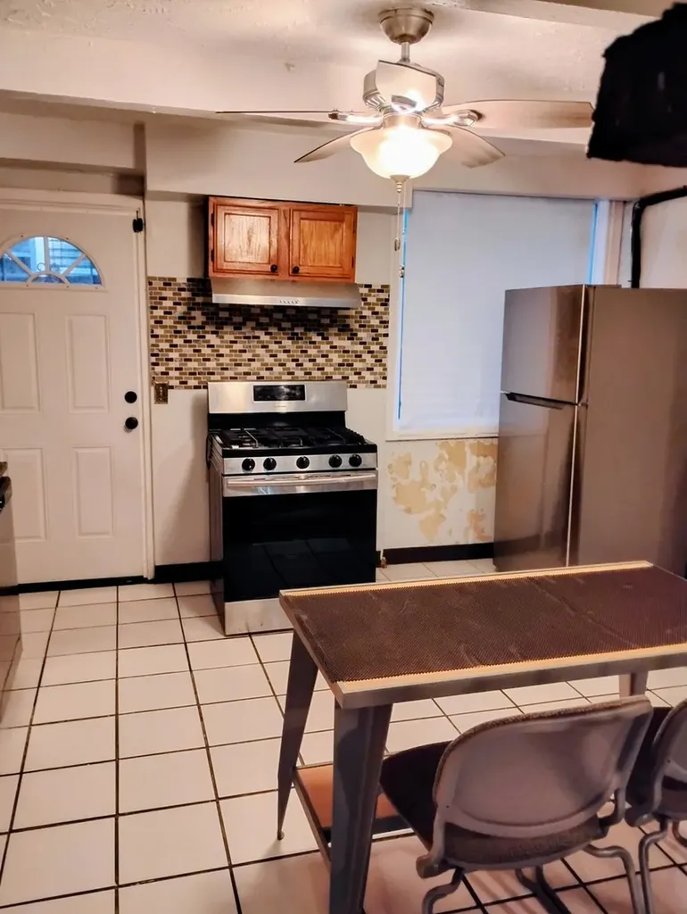 827 East 48th Street Chicago IL 60615