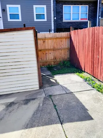 827 East 48th Street Chicago IL 60615