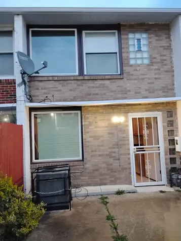 827 East 48th Street Chicago IL 60615