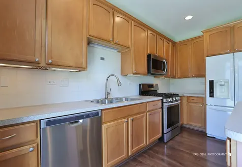 2890 Glacier Way Wauconda IL 60084