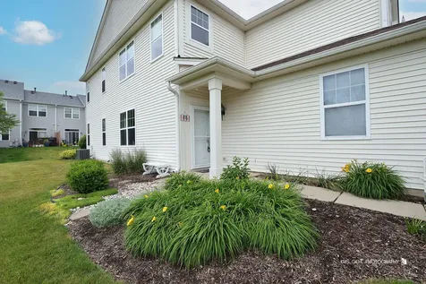2890 Glacier Way Wauconda IL 60084