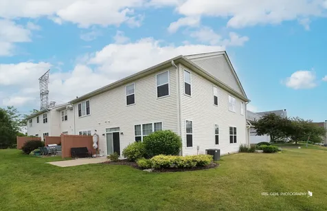 2890 Glacier Way Wauconda IL 60084