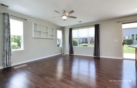 2890 Glacier Way Wauconda IL 60084