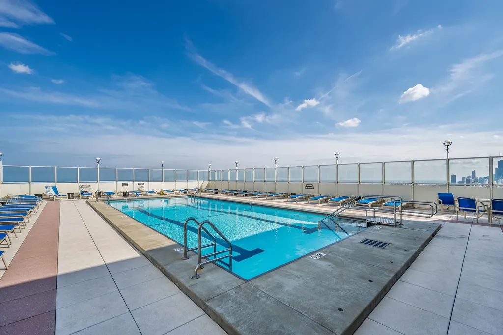 2626 North Lakeview Avenue Chicago IL 60614