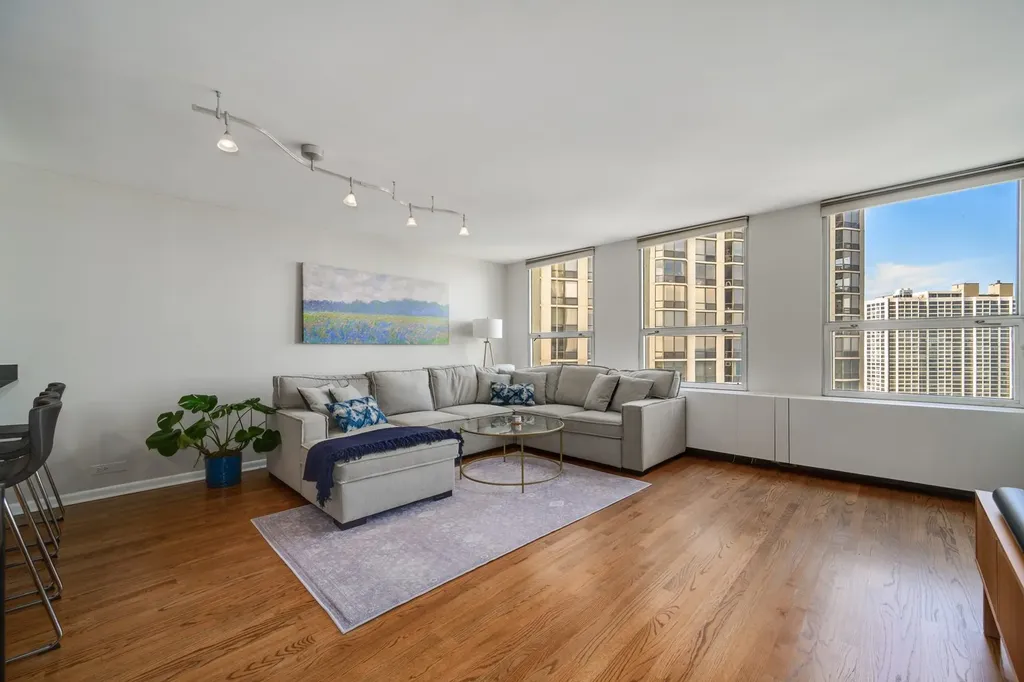 2626 North Lakeview Avenue Chicago IL 60614