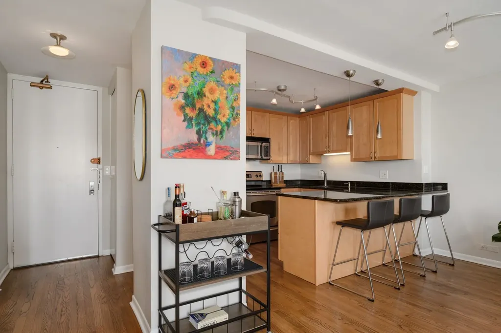2626 North Lakeview Avenue Chicago IL 60614