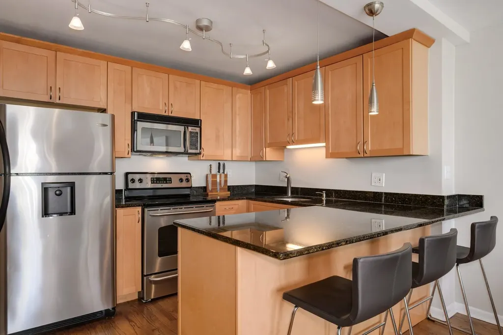 2626 North Lakeview Avenue Chicago IL 60614