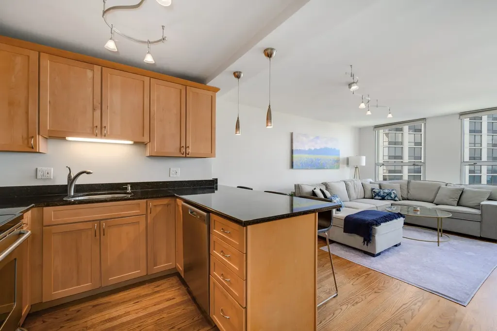 2626 North Lakeview Avenue Chicago IL 60614