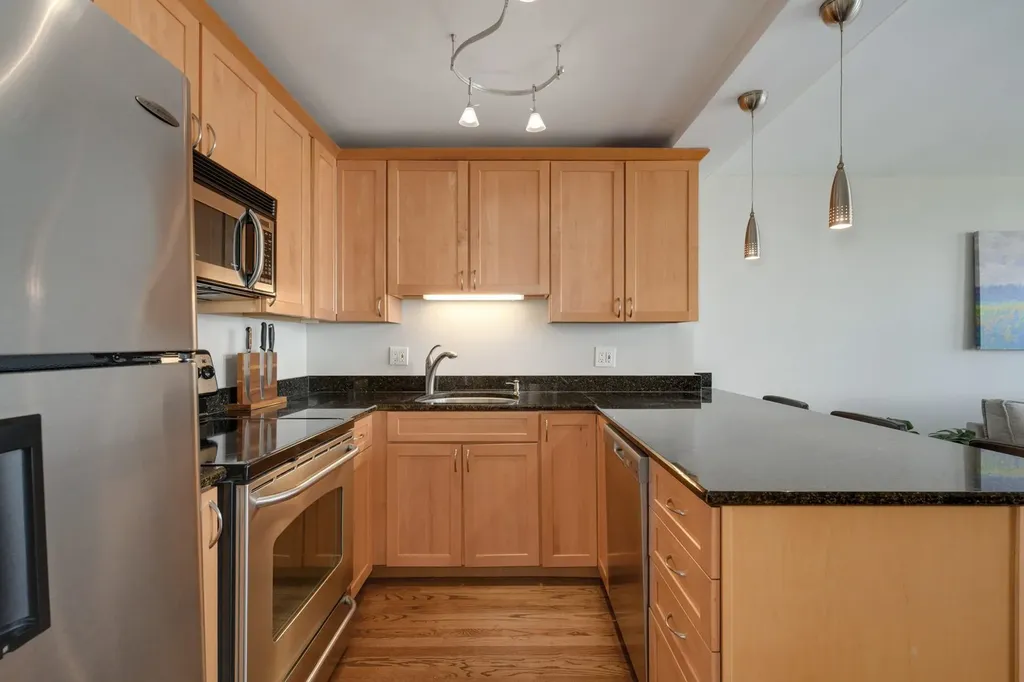 2626 North Lakeview Avenue Chicago IL 60614
