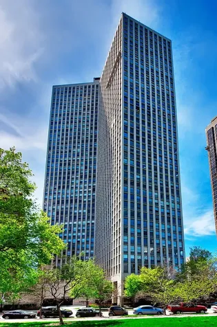 2626 North Lakeview Avenue Chicago IL 60614