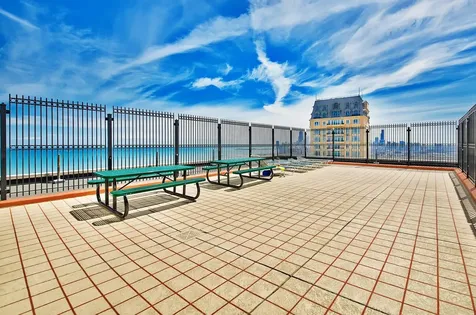 2626 North Lakeview Avenue Chicago IL 60614