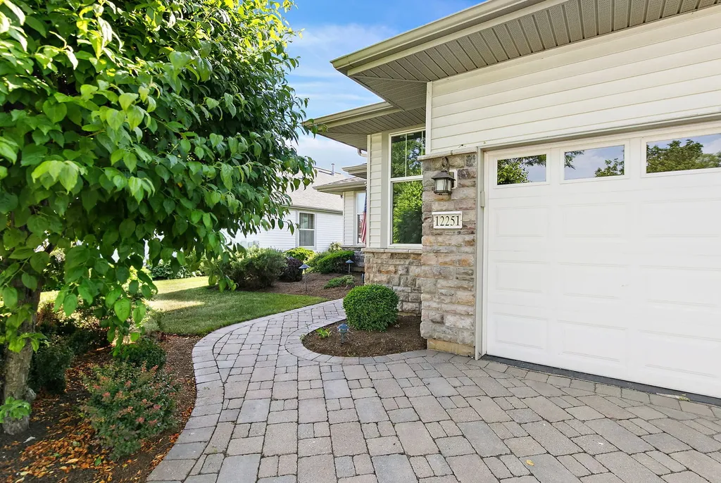 12251 Tuliptree Lane Huntley IL 60142