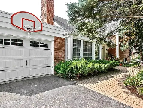 3207 Illinois Road Wilmette IL 60091