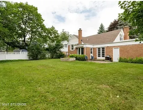 3207 Illinois Road Wilmette IL 60091