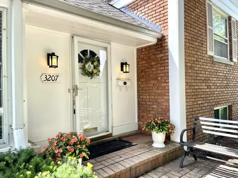 3207 Illinois Road Wilmette IL 60091