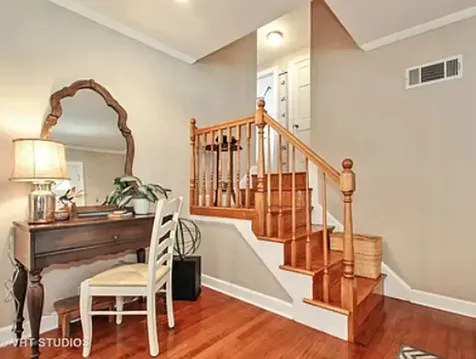 3207 Illinois Road Wilmette IL 60091