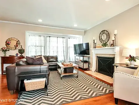 3207 Illinois Road Wilmette IL 60091