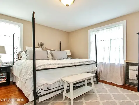 3207 Illinois Road Wilmette IL 60091