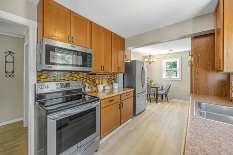 6314 Hillcrest Road Cary IL 60013