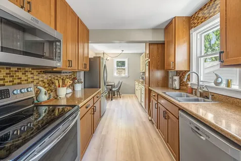 6314 Hillcrest Road Cary IL 60013