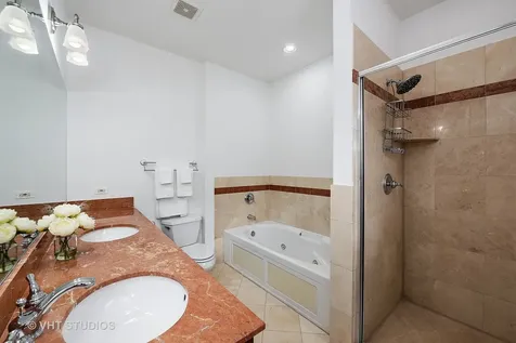 2816 North Rockwell Street Chicago IL 60618