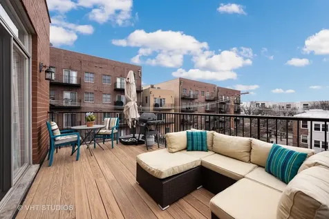 2816 North Rockwell Street Chicago IL 60618