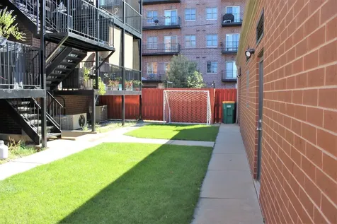 2816 North Rockwell Street Chicago IL 60618