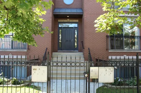 2816 North Rockwell Street Chicago IL 60618