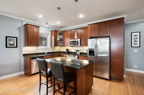 2816 North Rockwell Street Chicago IL 60618