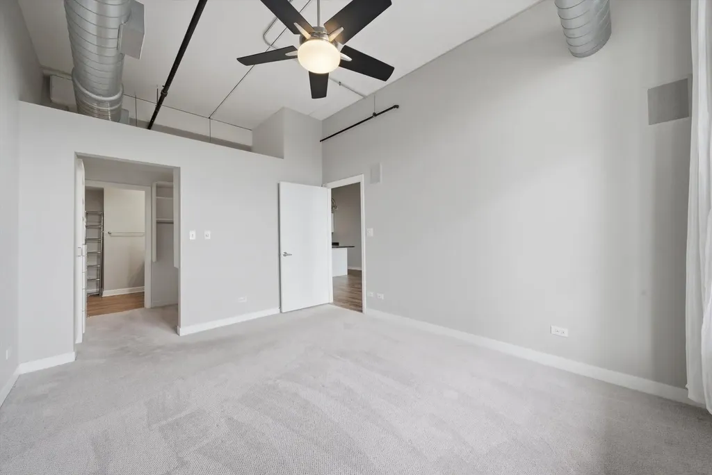 811 West 15th Place Chicago IL 60608