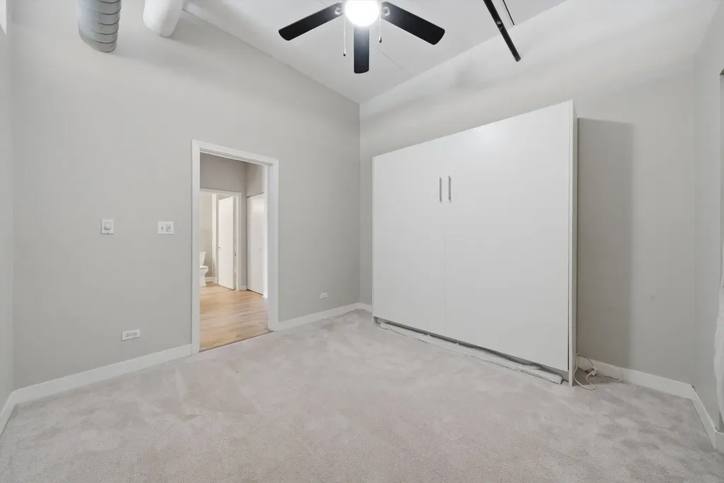 811 West 15th Place Chicago IL 60608