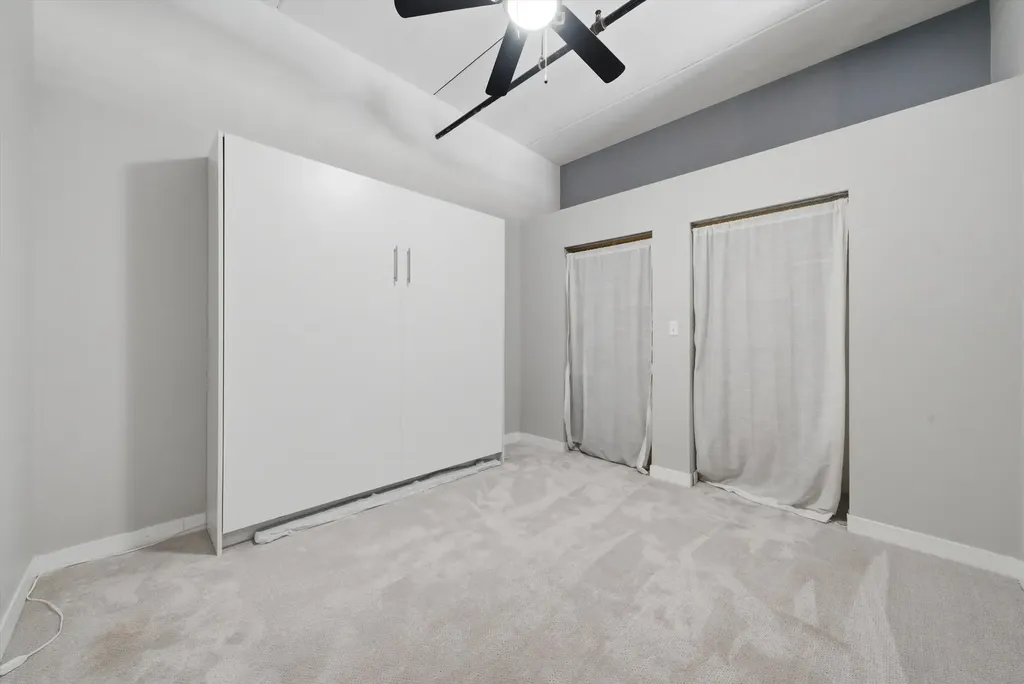 811 West 15th Place Chicago IL 60608