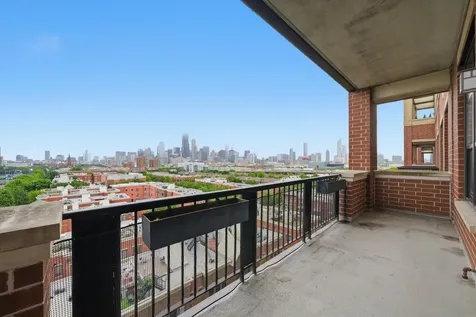 811 West 15th Place Chicago IL 60608