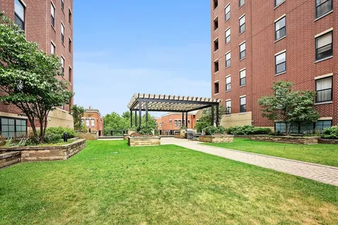 811 West 15th Place Chicago IL 60608