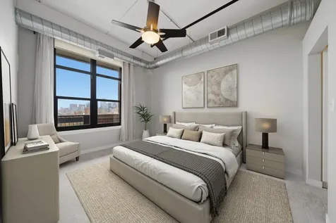 811 West 15th Place Chicago IL 60608