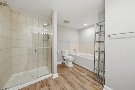 811 West 15th Place Chicago IL 60608