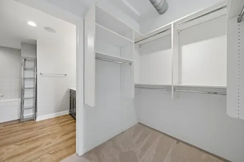 811 West 15th Place Chicago IL 60608