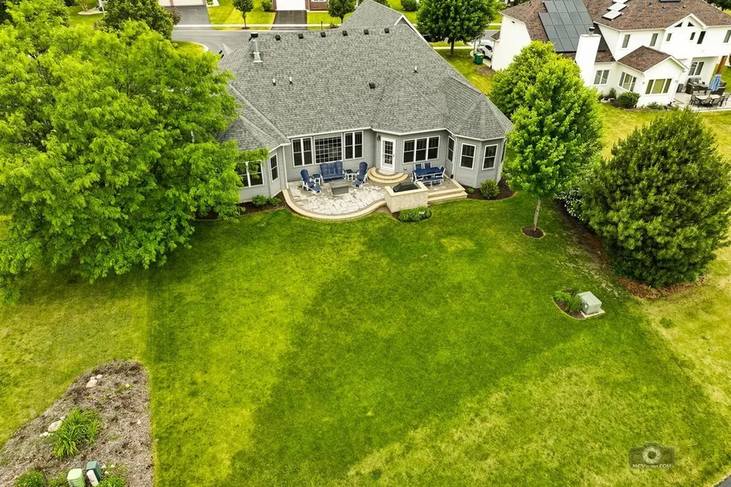 25204 West Indian Boundary Court Plainfield IL 60544