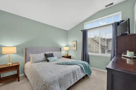 522 East Thornhill Lane Palatine IL 60074