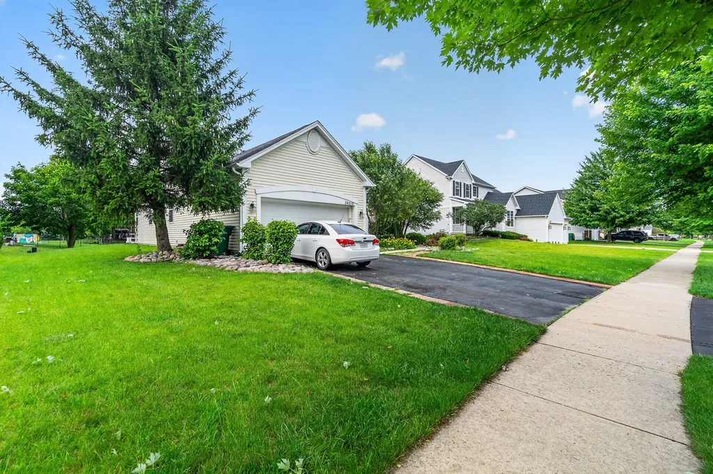 24218 Apple Creek Lane Plainfield IL 60586