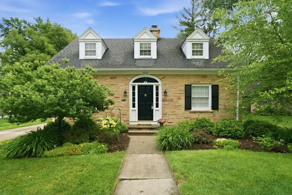 415 North Worth Avenue Elgin IL 60123