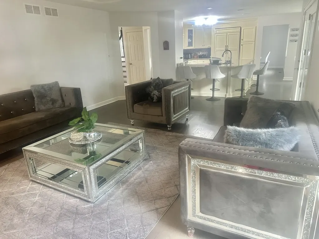 17252 Grange Drive Orland Park IL 60467