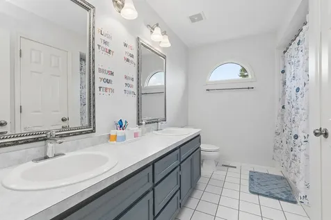 17252 Grange Drive Orland Park IL 60467