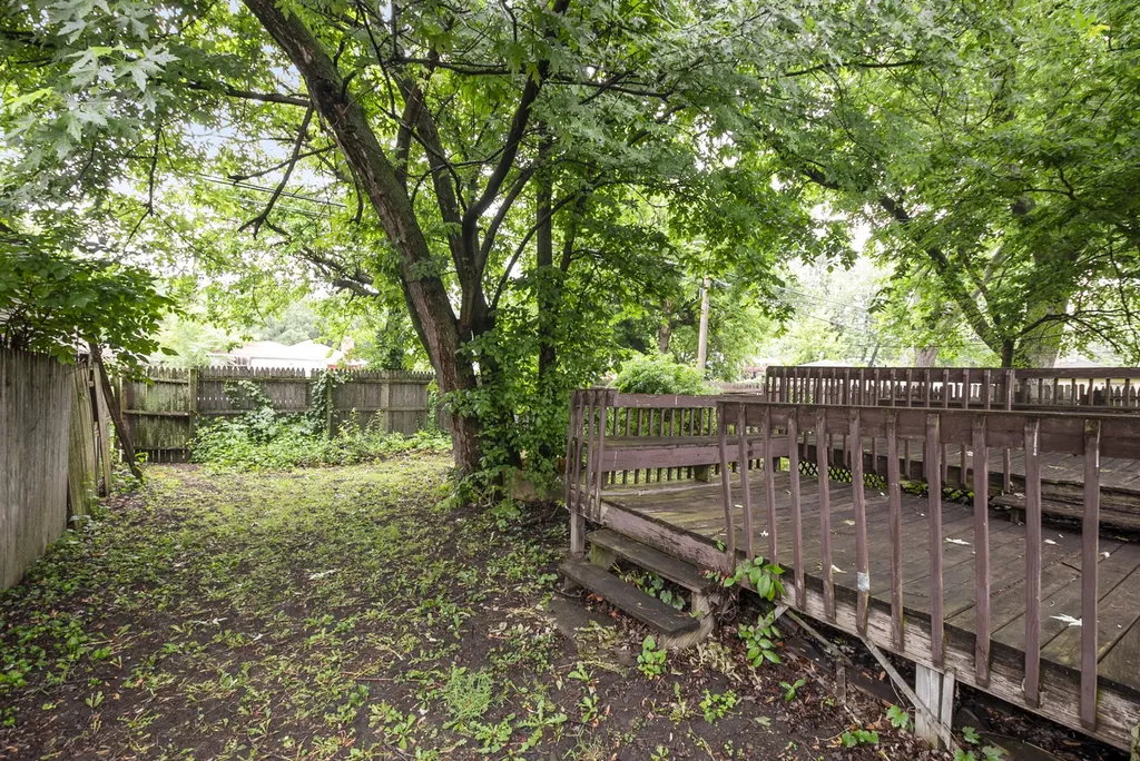 11600 South Hale Avenue Chicago IL 60643